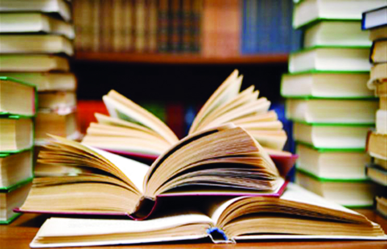النقد الأدبي.. غياب يعيق تطور الإبداع