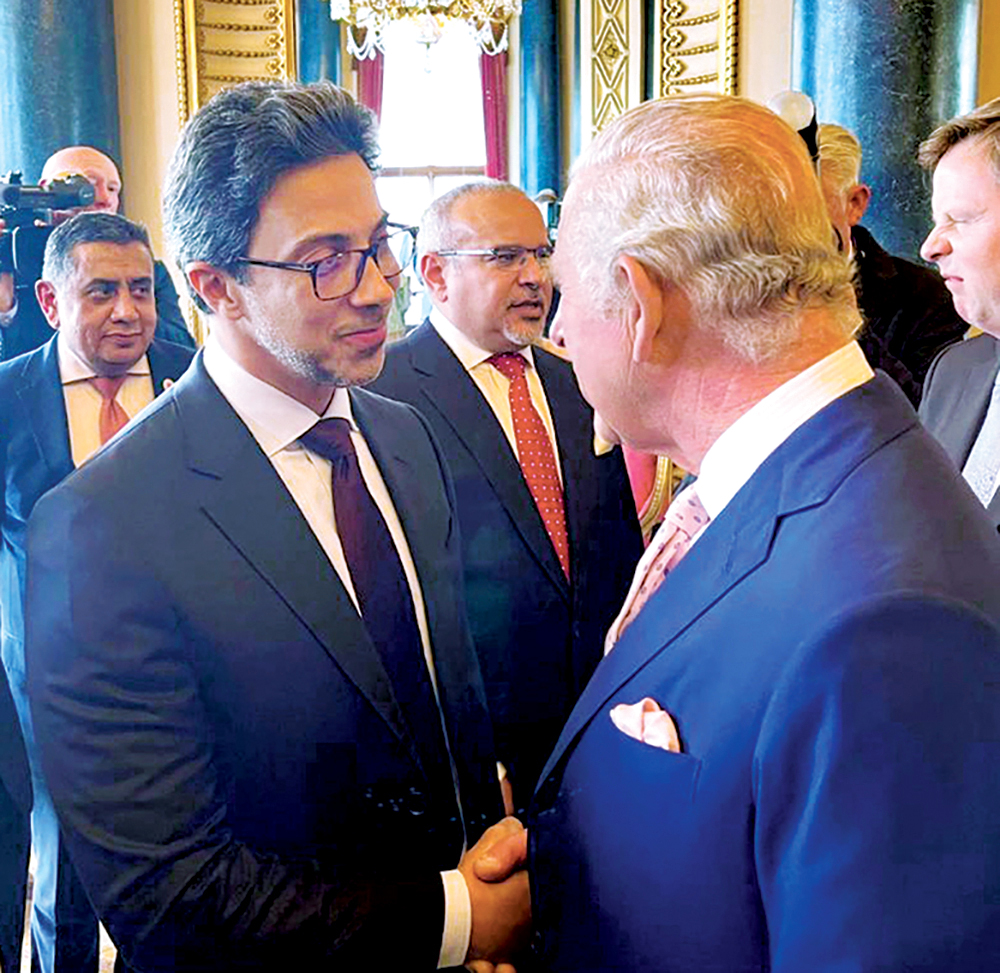 "ملك بريطانيا متحدثاً إلى نائب رئيس الدولة"