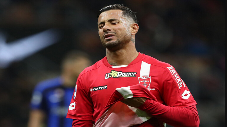 الحكم على اللاعب الدولي الإيطالي إيتزو بالسجن 5 أعوام
