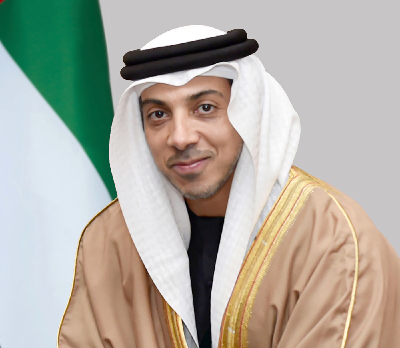 منصور بن زايد: «المركزي» يواصل الإسهام  في ازدهار الإمارات وتحقيق التميز