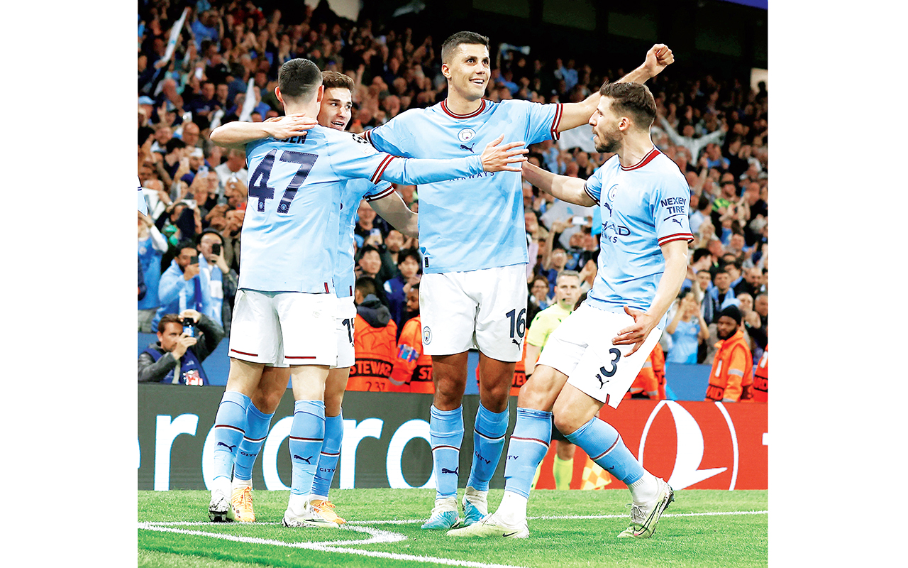 "لاعبو مانشستر سيتي يحتفلون بالفوز الكبيرعلى ريال مدريد | رويترز"