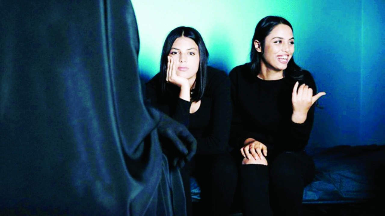 "الفيلم يعالج قضية تؤرق مجتمعاتنا"