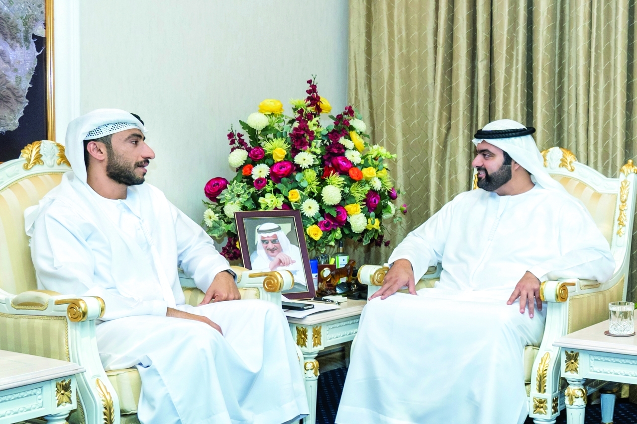 "ولي عهد الفجيرة خلال استقباله عبدالله الشرقي | وام"