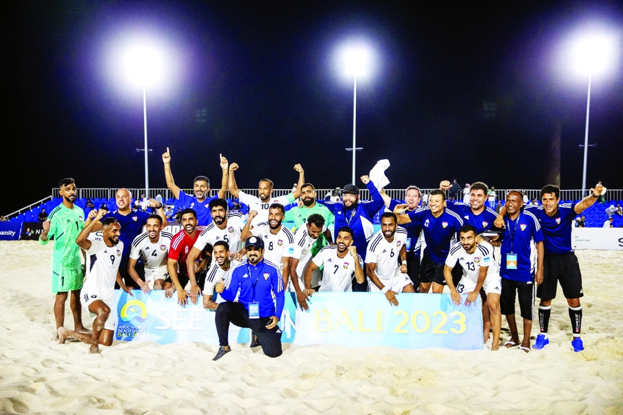 "منتخب الكرة الشاطئية يحتفل بالإنجاز | من المصدر"
