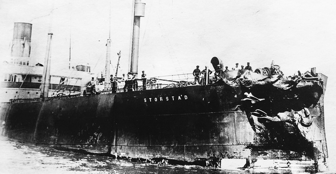 "1914غرق 900 راكب في اصطدام ناقلة النفط النرويجية «ستورلاند» والباخرة البريطانية «إمبراطورة أيرلندا»."