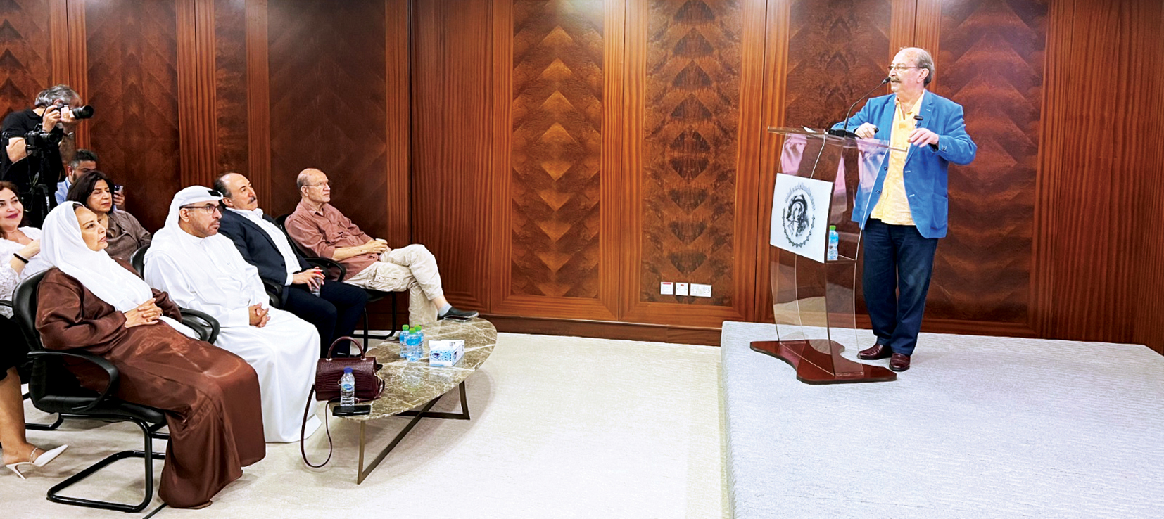 "سعد يكن خلال الأمسية"