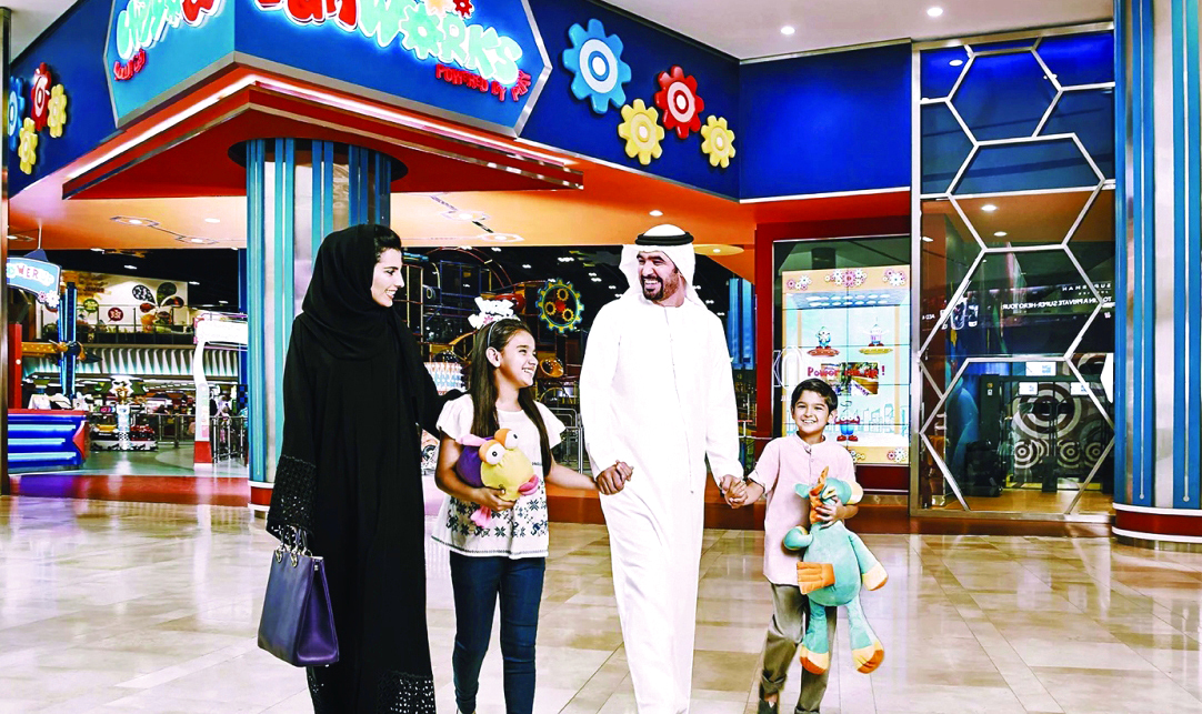 التسوق والترفيه يتصدران مشهد السياحة الصيفية في الإمارات 2023