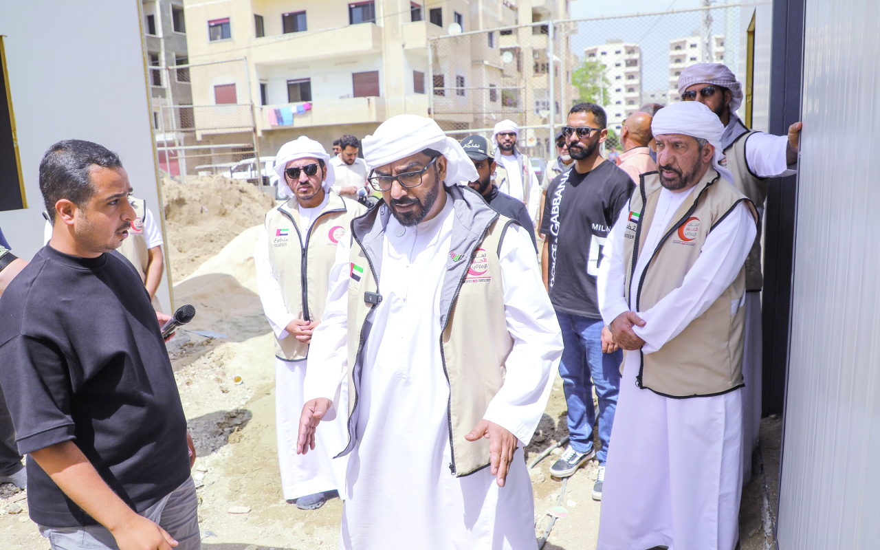 "وخلال تفقد البيوت الجاهزة التي تبرعت بها الإمارات"