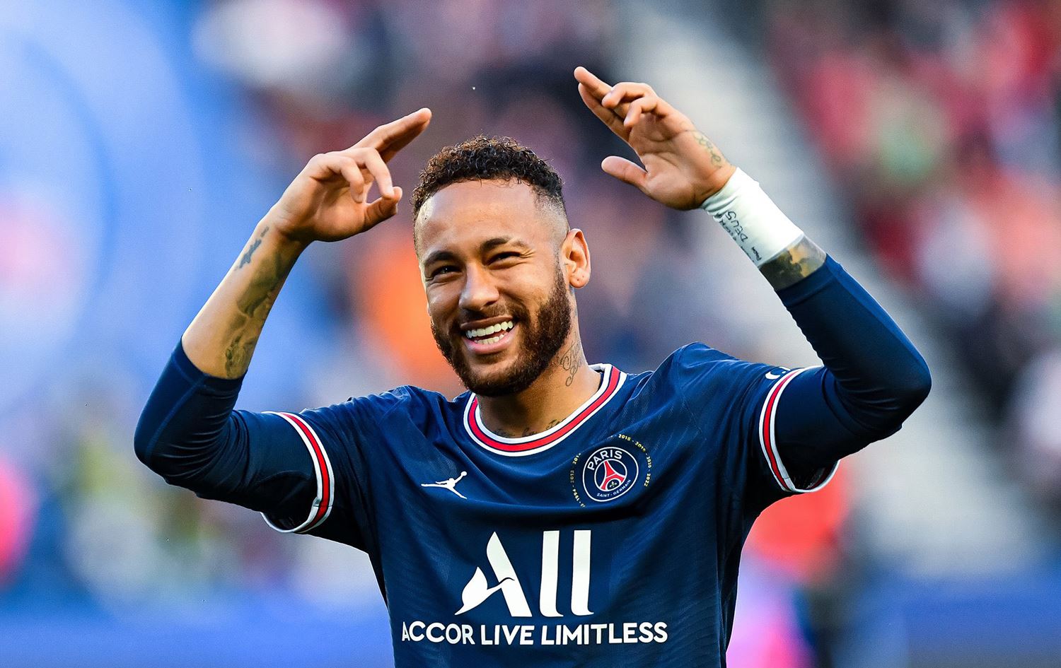 الهلال السعودي يُغري نيمار براتب خيالي