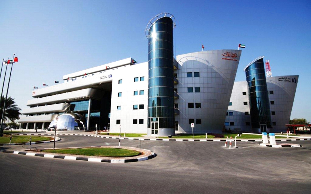 جمارك دبي تحبط 2600 محاولة تهريب مخدرات في 3 أعوام