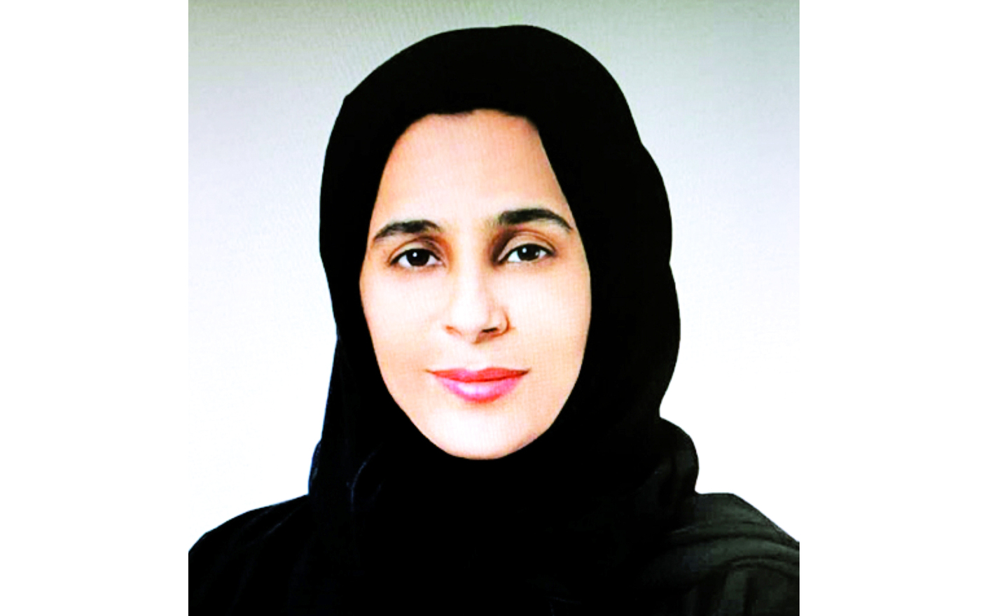 "موزة العامري"