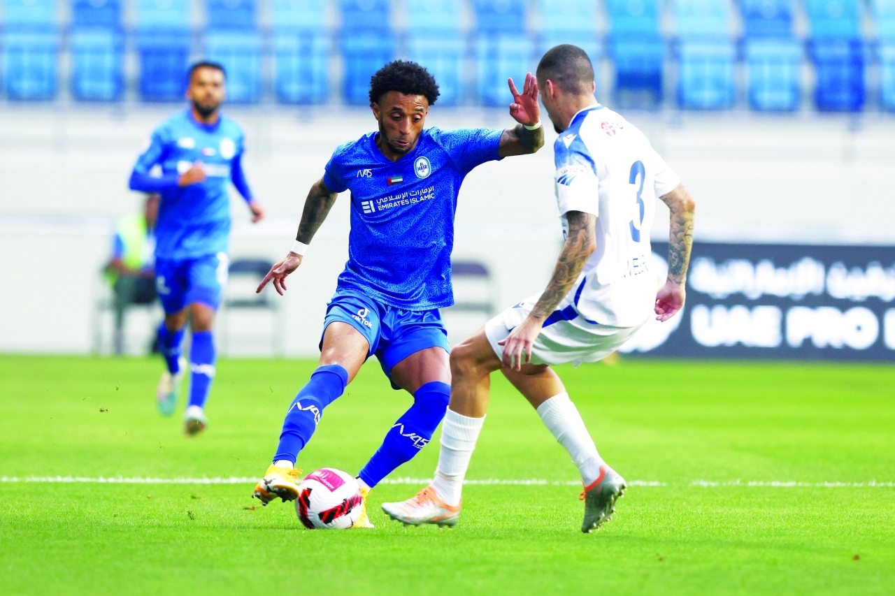 "من لقاء بني ياس والنصر الموسم الماضي - البيان"