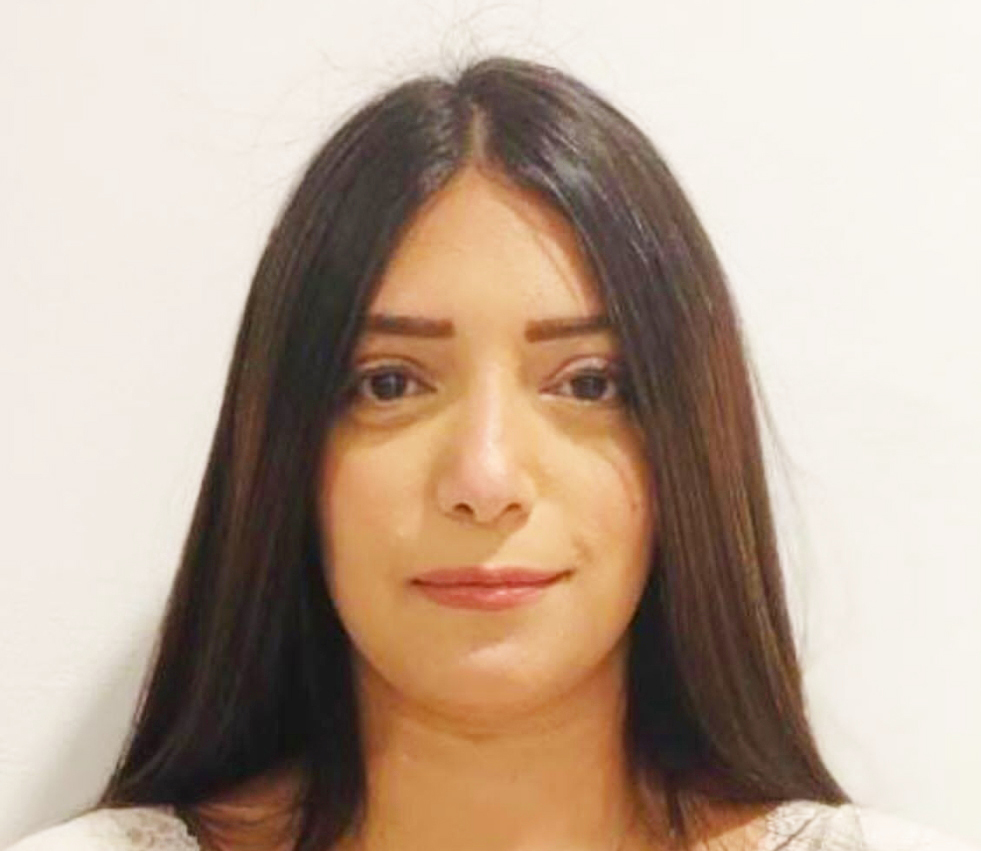 "دينا عادل"