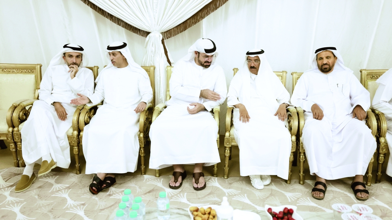 "محمد القرقاوي وأحمد الفلاسي ومحمد المر وعلي المري خلال العزاء"