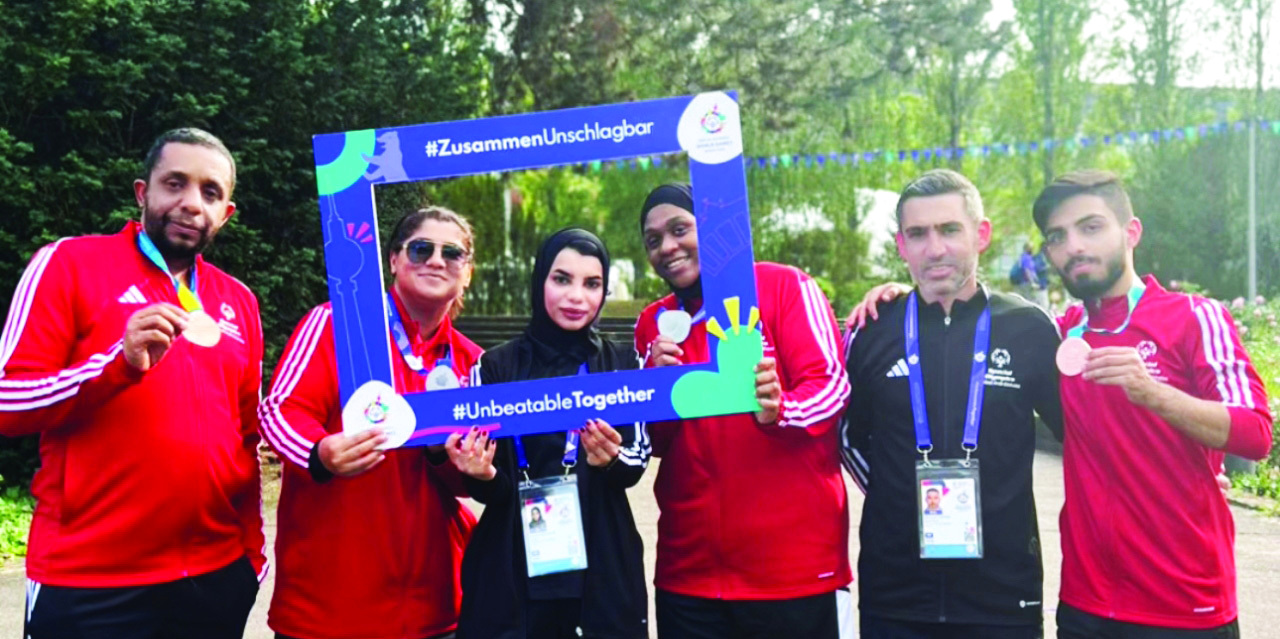 "عايدة علي تحتفي مع أبطال الإمارات | البيان"