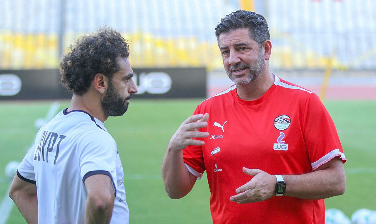 مدرب منتخب مصر يرد على عرض الأهلي السعودي