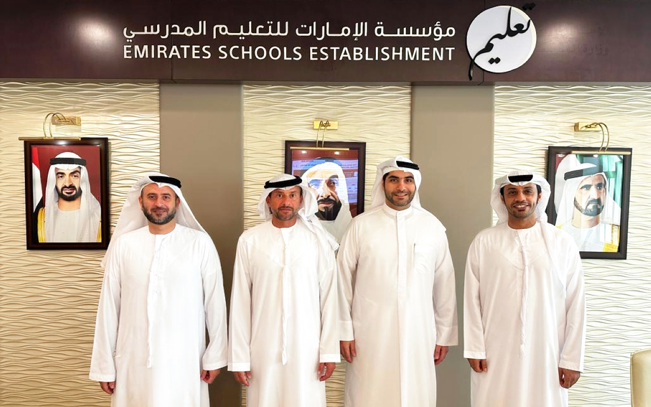 "سهيل بن بطي ومحمد القاسم وشخصيات بعد الاجتماع | البيان"