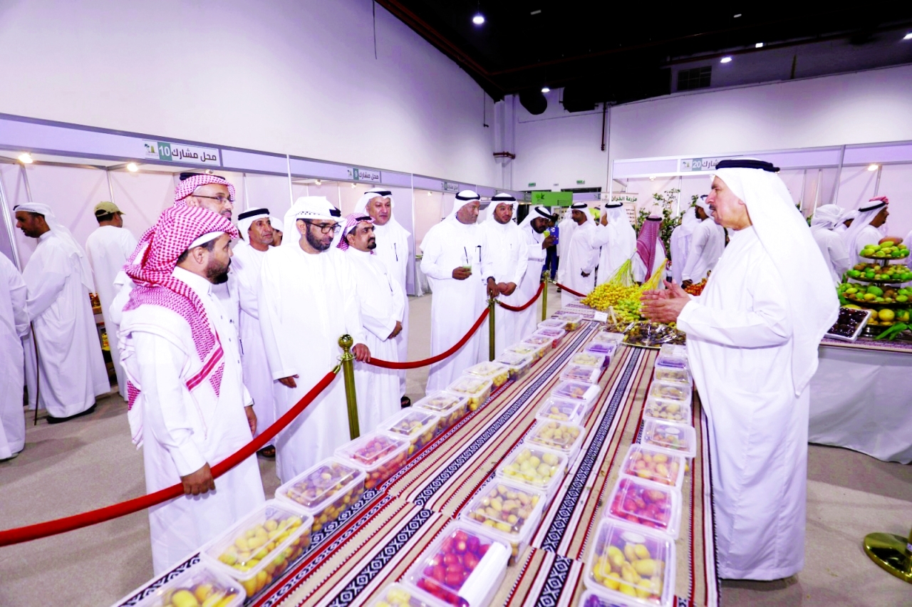 إقبال واسع على مهرجان «الذيد للرطب»