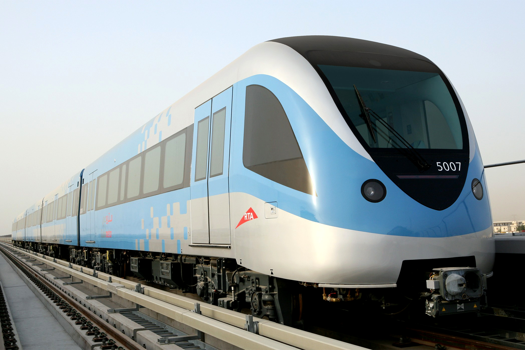 "طرق دبي" تعتمد الإصدار العاشر من دليل القواعد الإجرائية لحماية السكك الحديدية