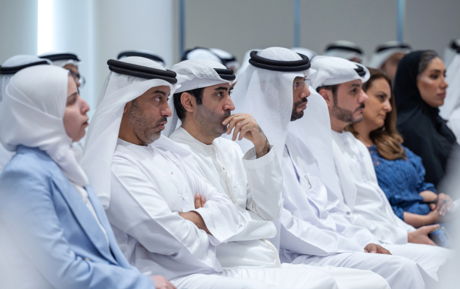 "سعود الدربي وحمد الكعبي ومحمود الرشيد وريم المري ومينا العريبي وعدد من الإعلاميين"