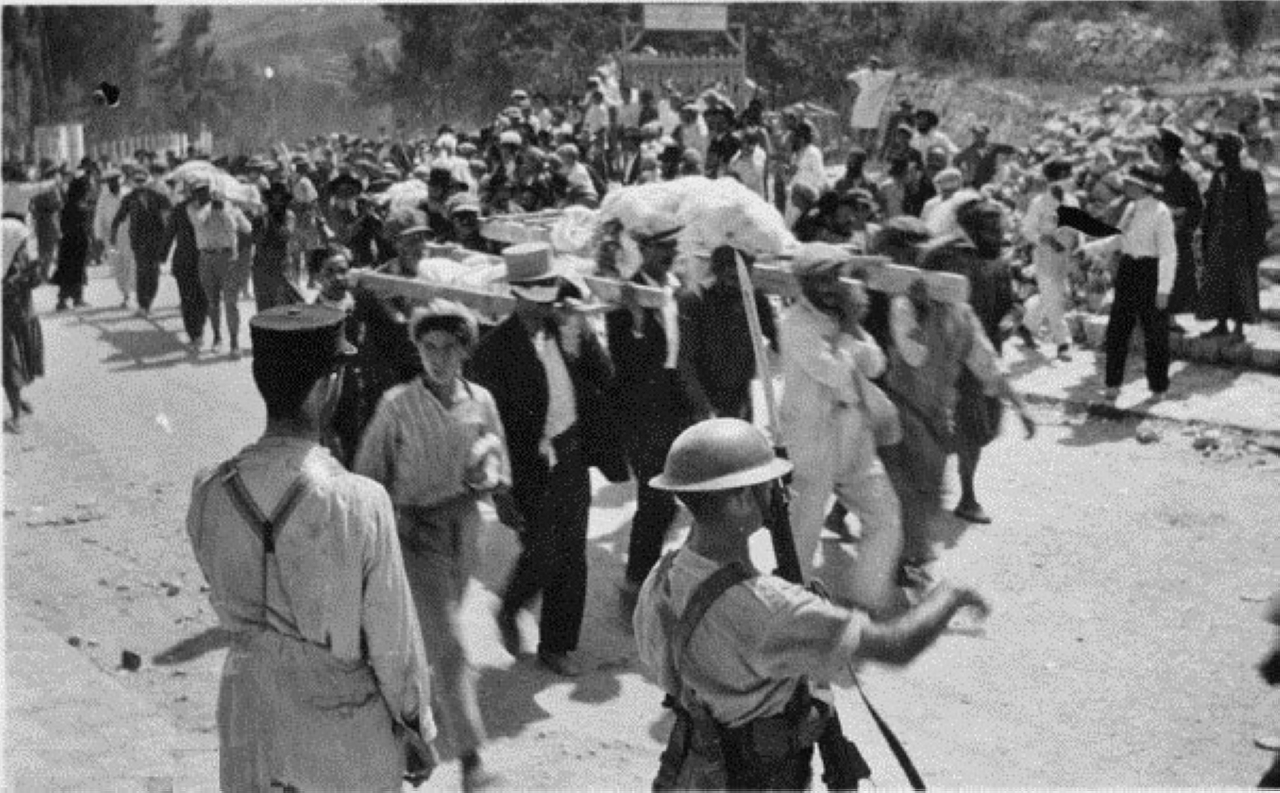 "1929 اندلاع ثورة البراق في مدينة القدس إبان الانتداب البريطاني على فلسطين."