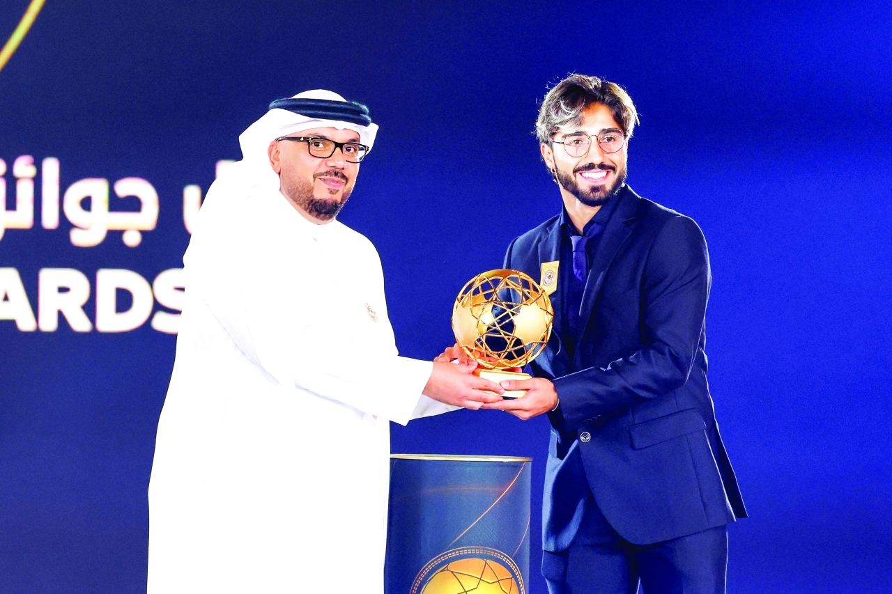 "إريك جورجينس أفضل لاعب مقيم"