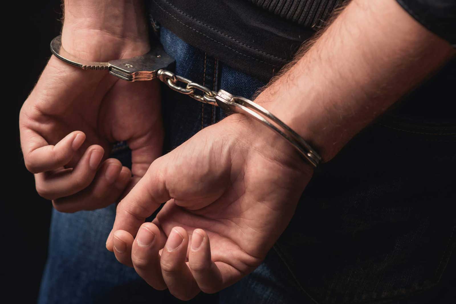 القبض على فنان شهير في مصر بتهمة حيازة المخدرات
