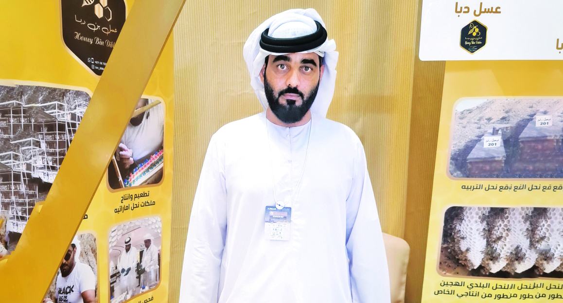 علي عبيد..مسيرة 3 عقود في تربية النحل