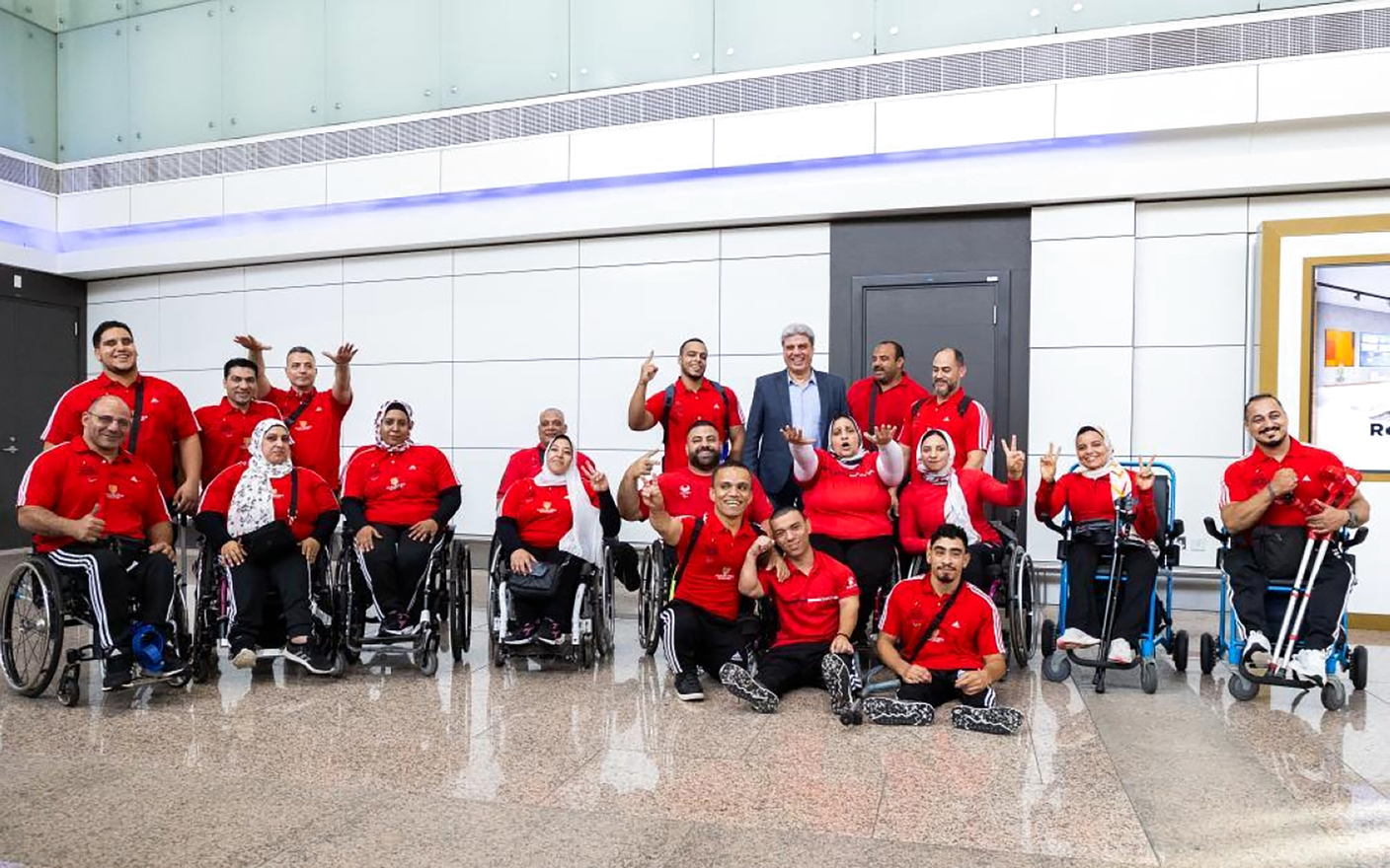 "منتخب مصر لدى وصوله إلى دبي للمشاركة في المونديال | وام"