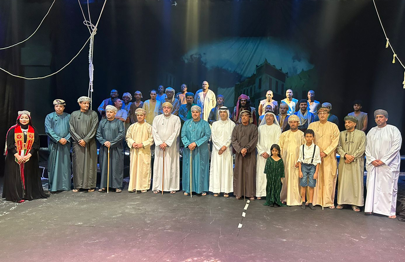 «الشيخ الأبيض» في عرض مسرحي عماني جديد