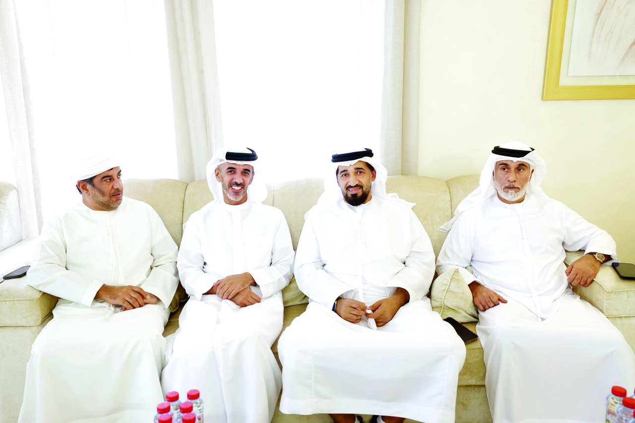 "جمعة بن الشيخ وأحمد المزروعي وأحمد القبيسي ومطر المزروعي خلال العزاء"