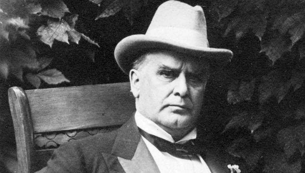 "1901 ويليام مكينلي الرئيس الخامس والعشرون لأمريكا يتعرض لمحاولة اغتيال أدت إلى وفاته في 14 سبتمبر."