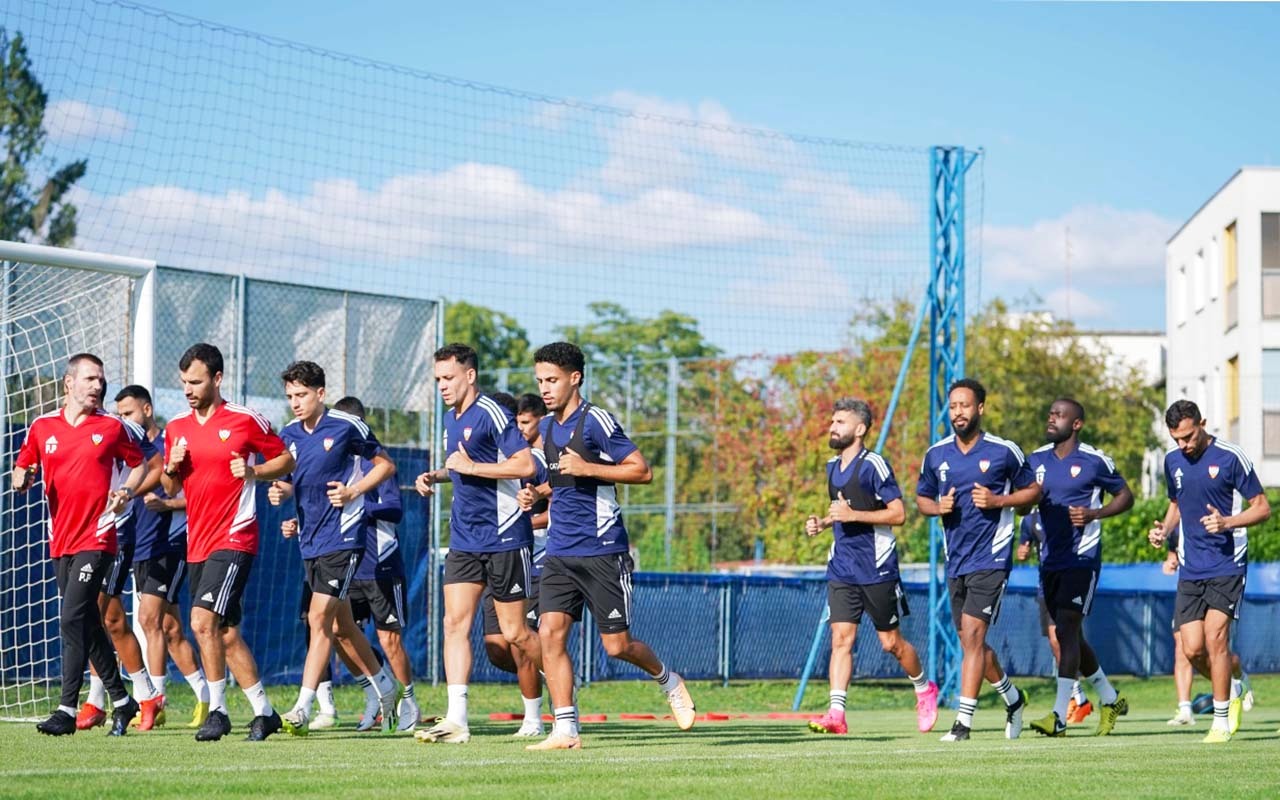 "جانب من تدريبات منتخبنا الوطني | البيان"