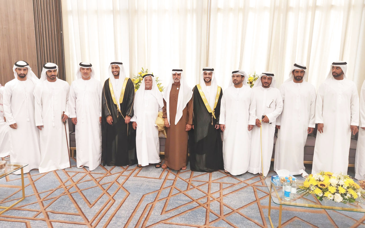 "نهيان بن مبارك خلال حفل الزفاف | وام"