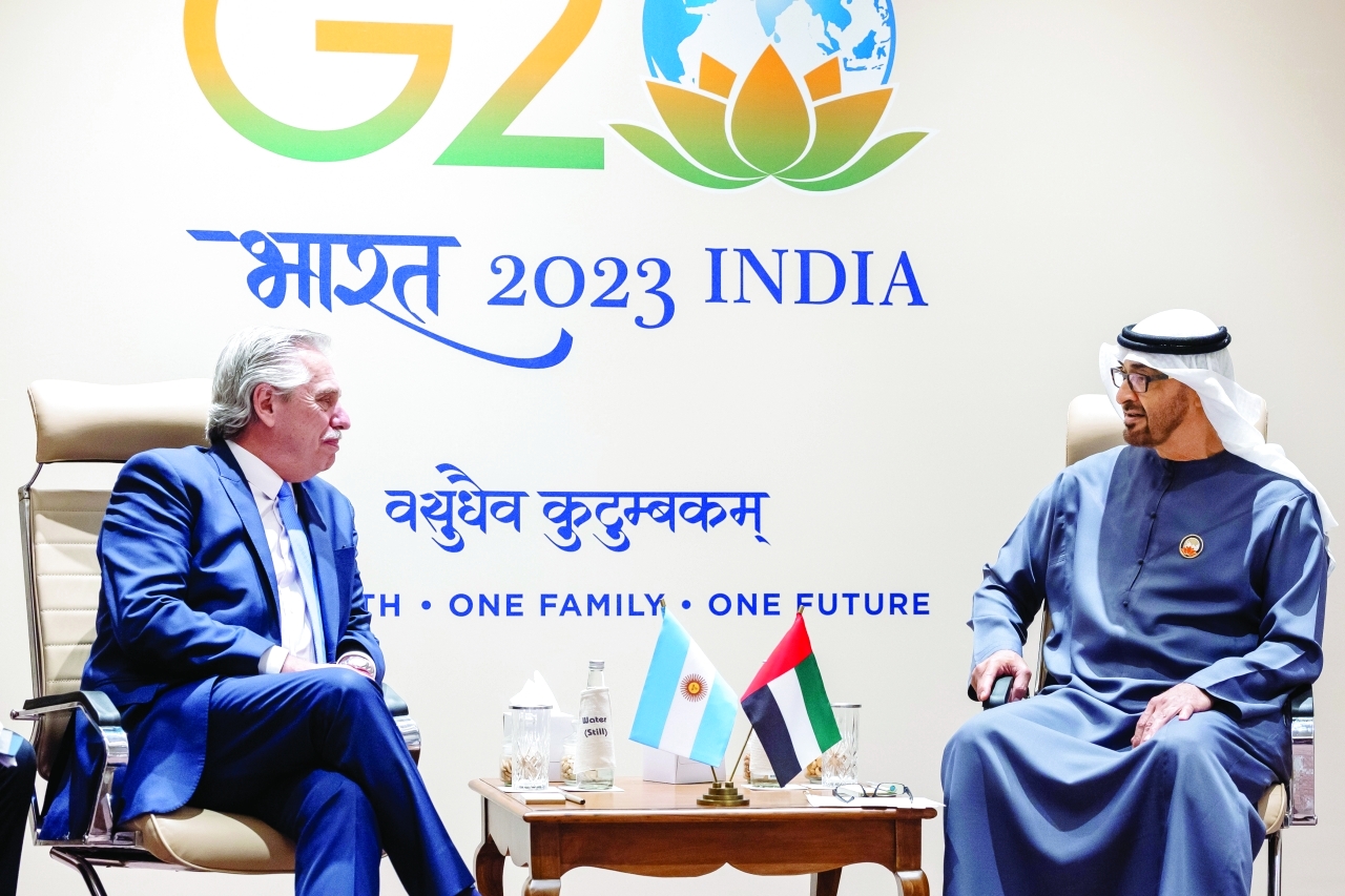 "محمد بن زايد خلال لقائه الرئيس الأرجنتيني"