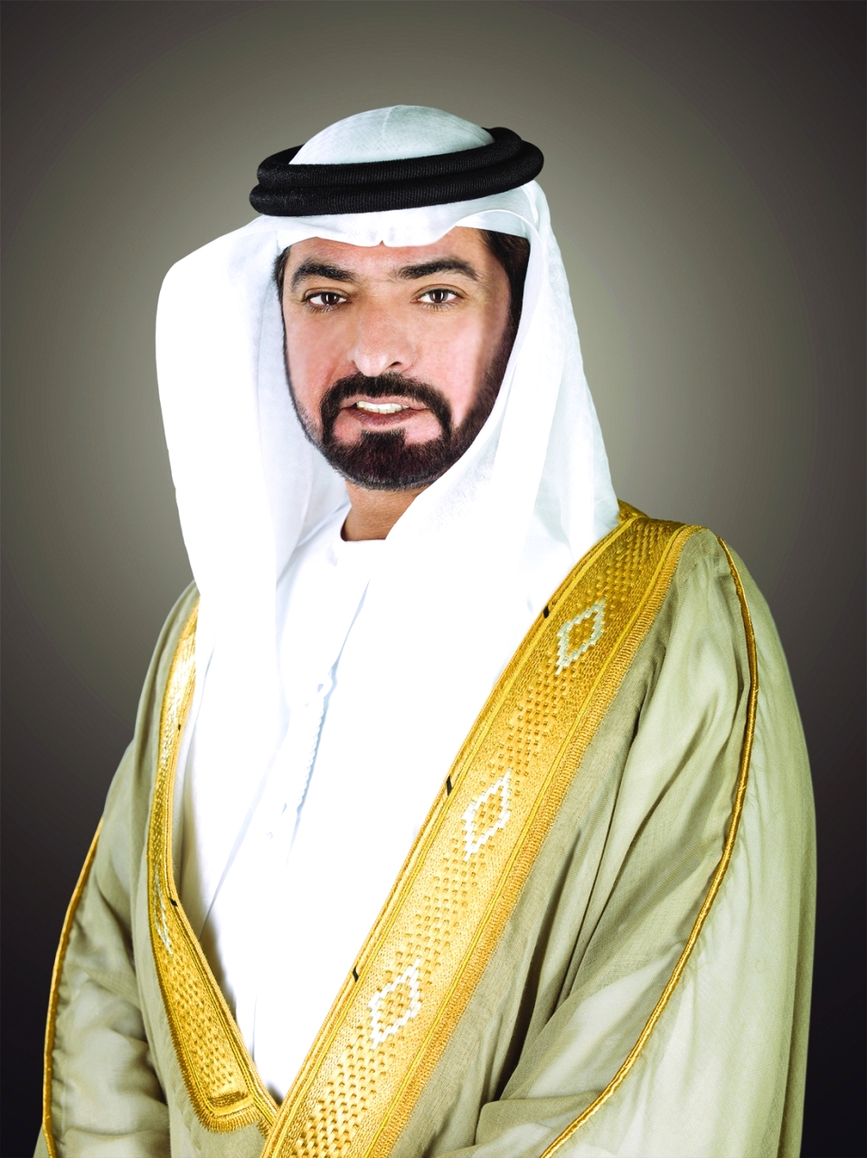 "حمدان بن مبارك آل نهيان"