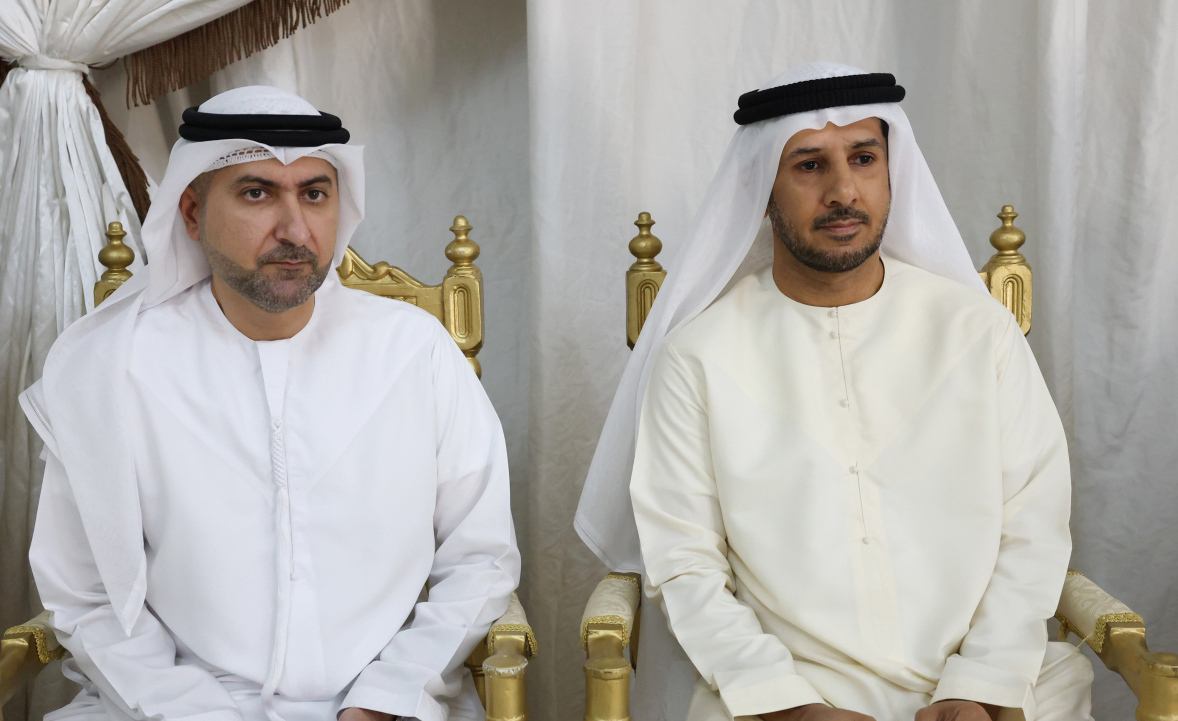 "عبد اللطيف الصايغ ومحسن حسن خلال العزاء"