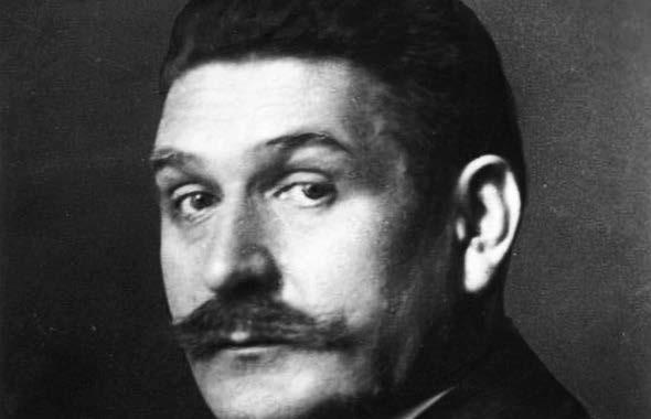 "1944 وفاة جوستاف باور، مستشار ألمانيا."