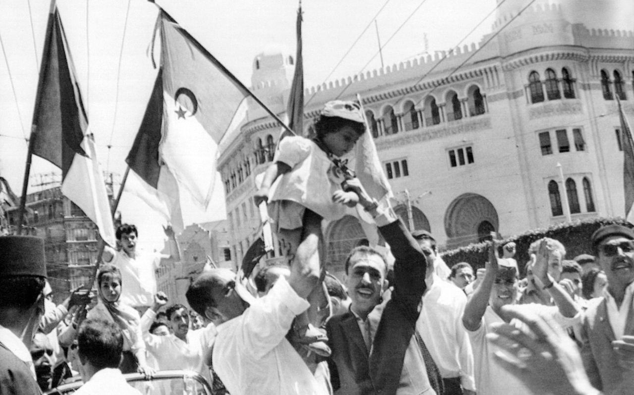 "1962 الإعلان عن قيام الجمهورية الجزائرية."