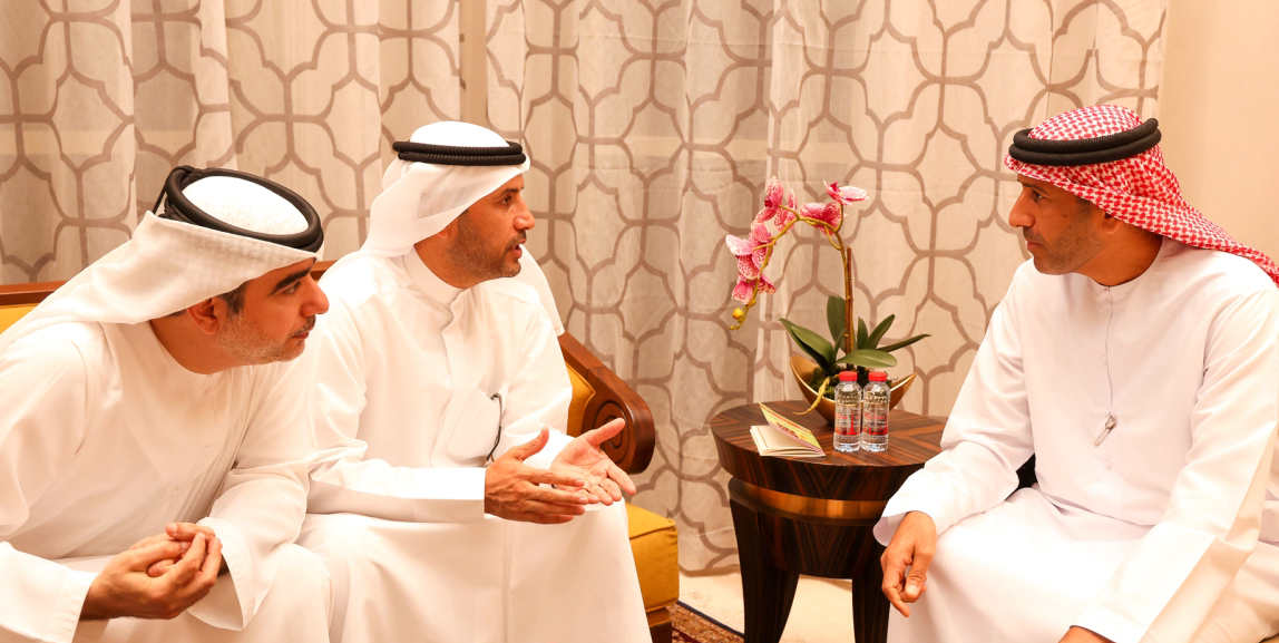 "سيف الشريف وطارق الشريف وسعود الزرعوني"