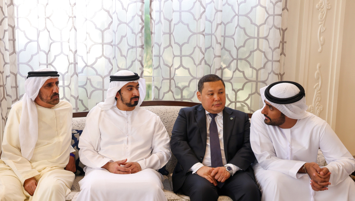 "حشر بن خليفة ومكتوم بن حشر وتيمور عبدالجليل وعوض بن مجرن"