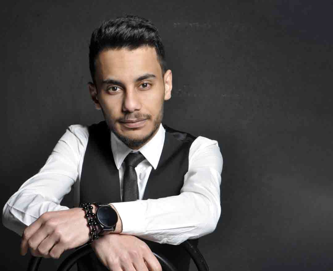 أحمد الويس.. ريشة مبدعة طارت من دير الزور وحلقت عالياً