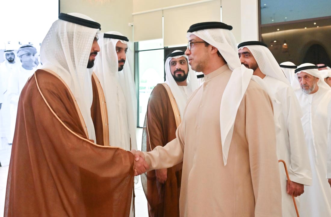 "منصور بن زايد خلال حضوره الحفل | وام"