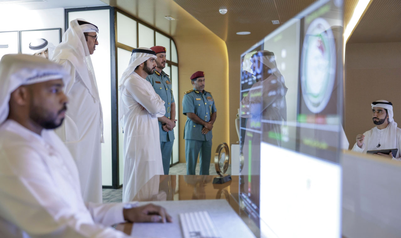 "سموه خلال الجولة في إدارة الدفاع المدني بحضور راشد المطروشي"