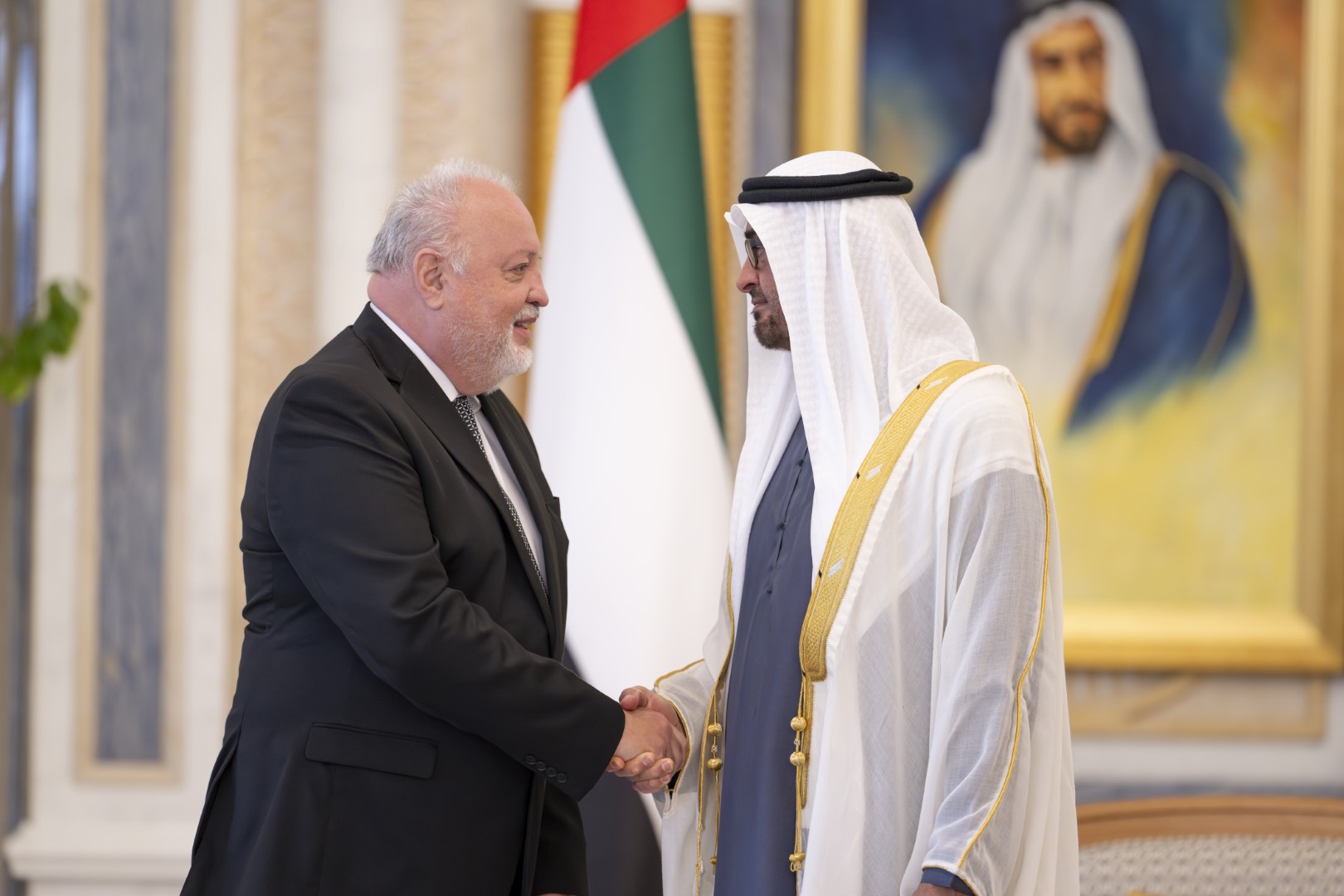 "وام"