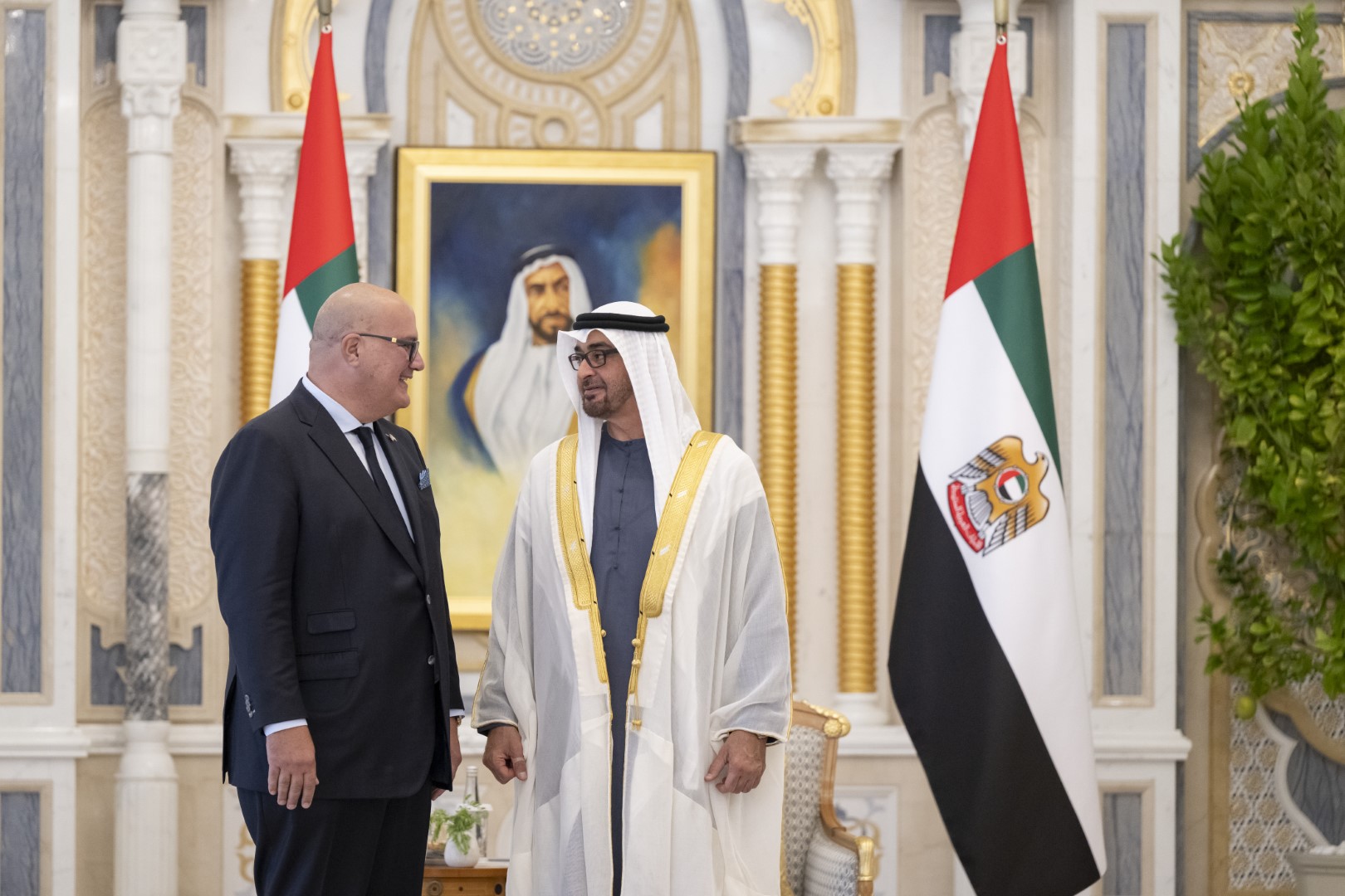 "وام"
