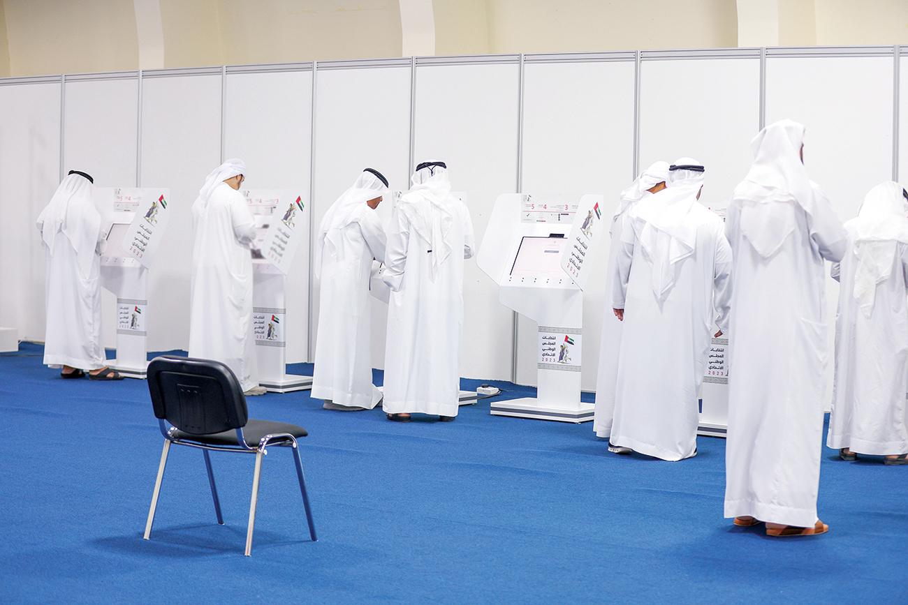 "اهتمام بكبار المواطنين لمساعدتهم على التصويت"