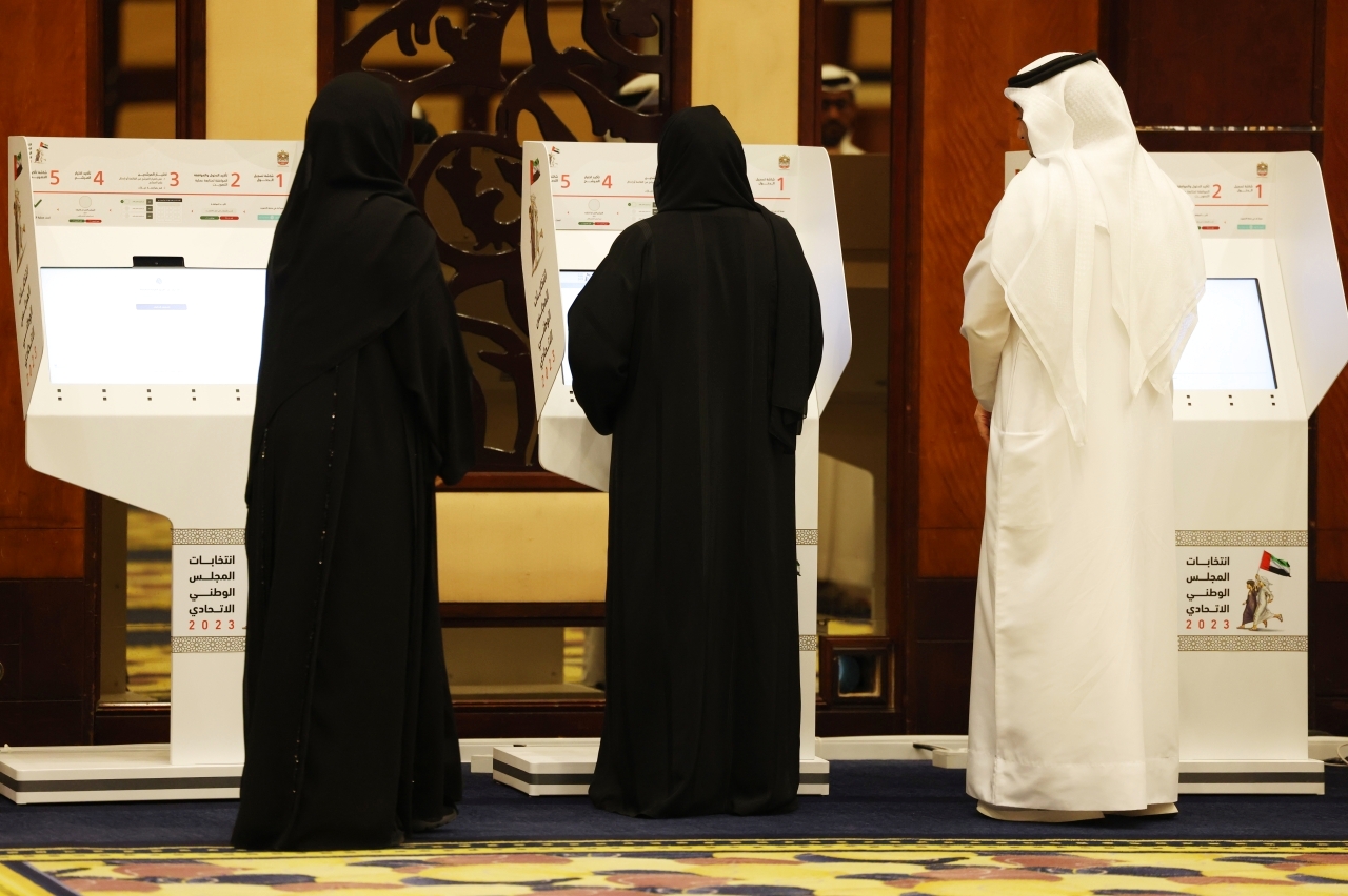 "تخصيص فرق لمساعدة الناخبين على آلية التصويت"