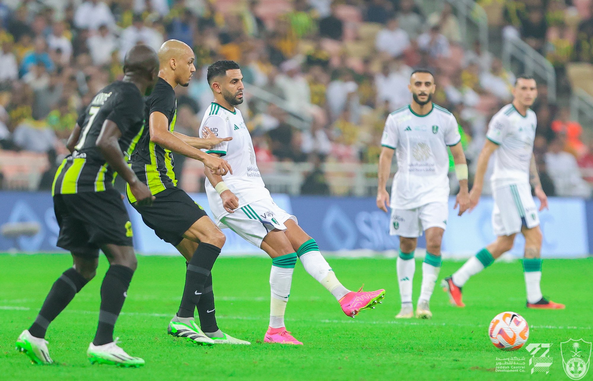 الدوري السعودي.. كيسيه يقود الأهلي لحسم ديربي جدة والفوز على الاتحاد