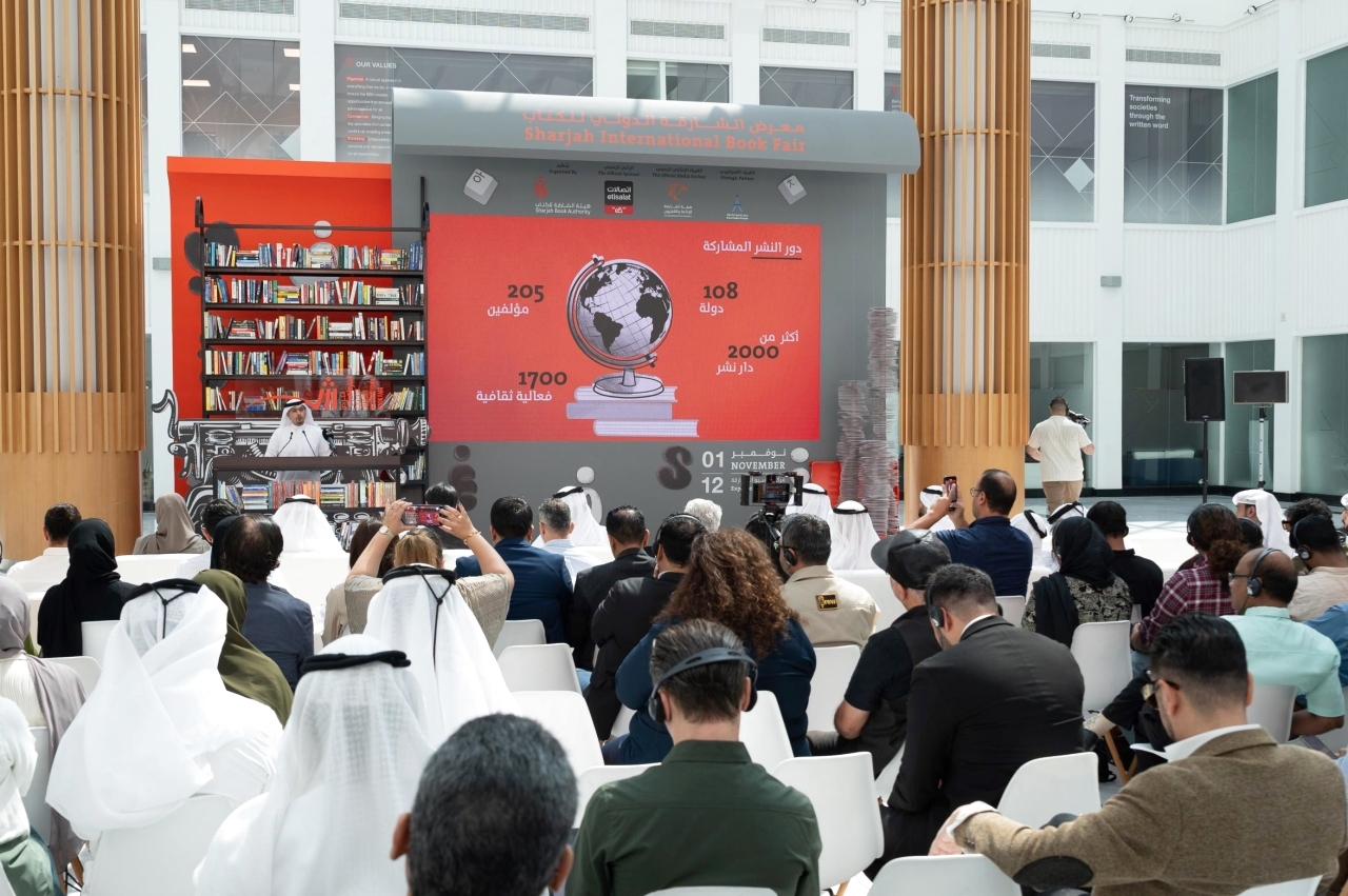 2033 ناشراً في «الشارقة للكتاب 42» تحت شعار «نتحدث كتباً»
